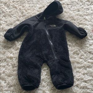 Excellent condition North Face zip up!